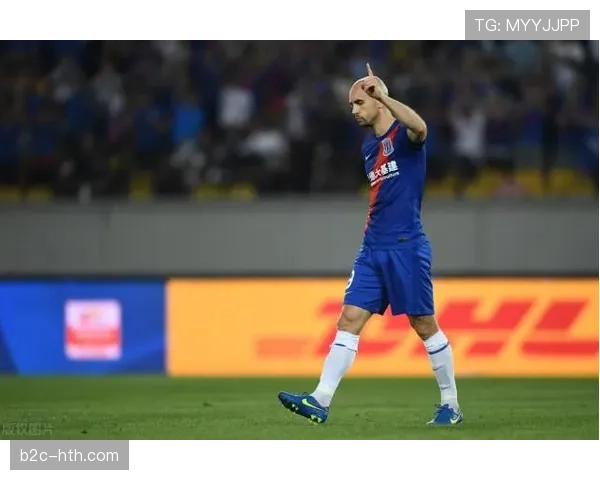 河南队官方宣布,与38岁的老将外援阿德里安完成续约,为期一年 河南队官方宣布,与38岁的老将外援阿德里安完成续约,为期一年